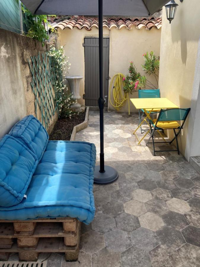 Le studio D'auguste- Cœur de Nîmes-chaleureux-emplacement idéal Extérieur photo