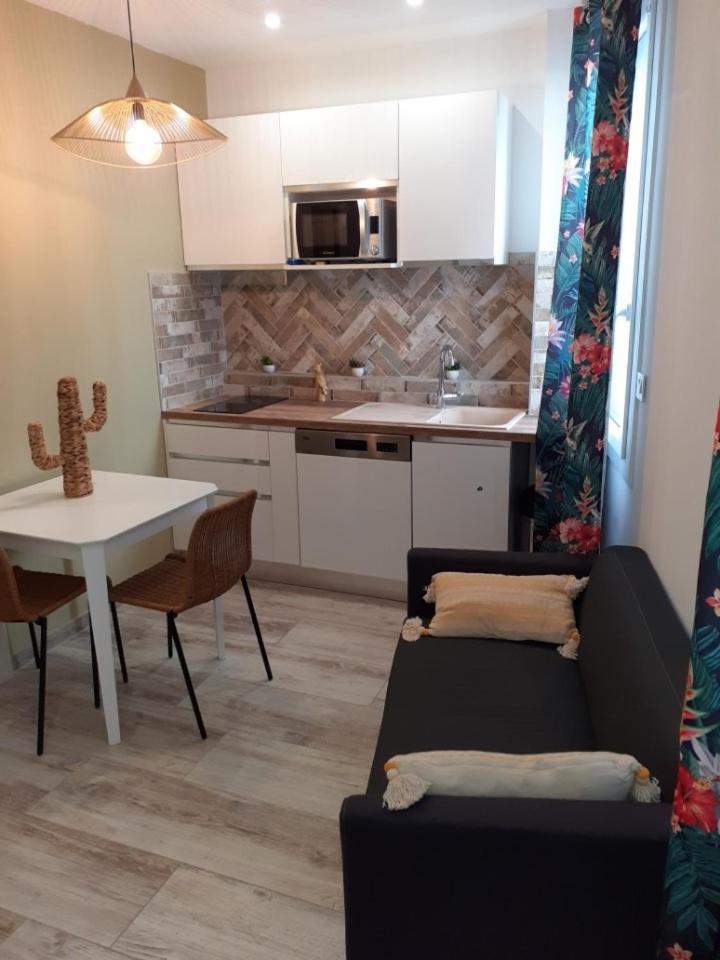 Le studio D'auguste- Cœur de Nîmes-chaleureux-emplacement idéal Extérieur photo