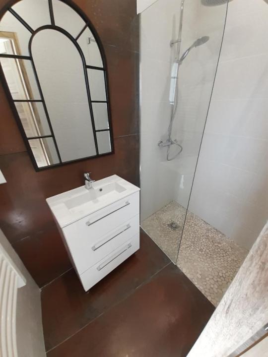 Le studio D'auguste- Cœur de Nîmes-chaleureux-emplacement idéal Extérieur photo